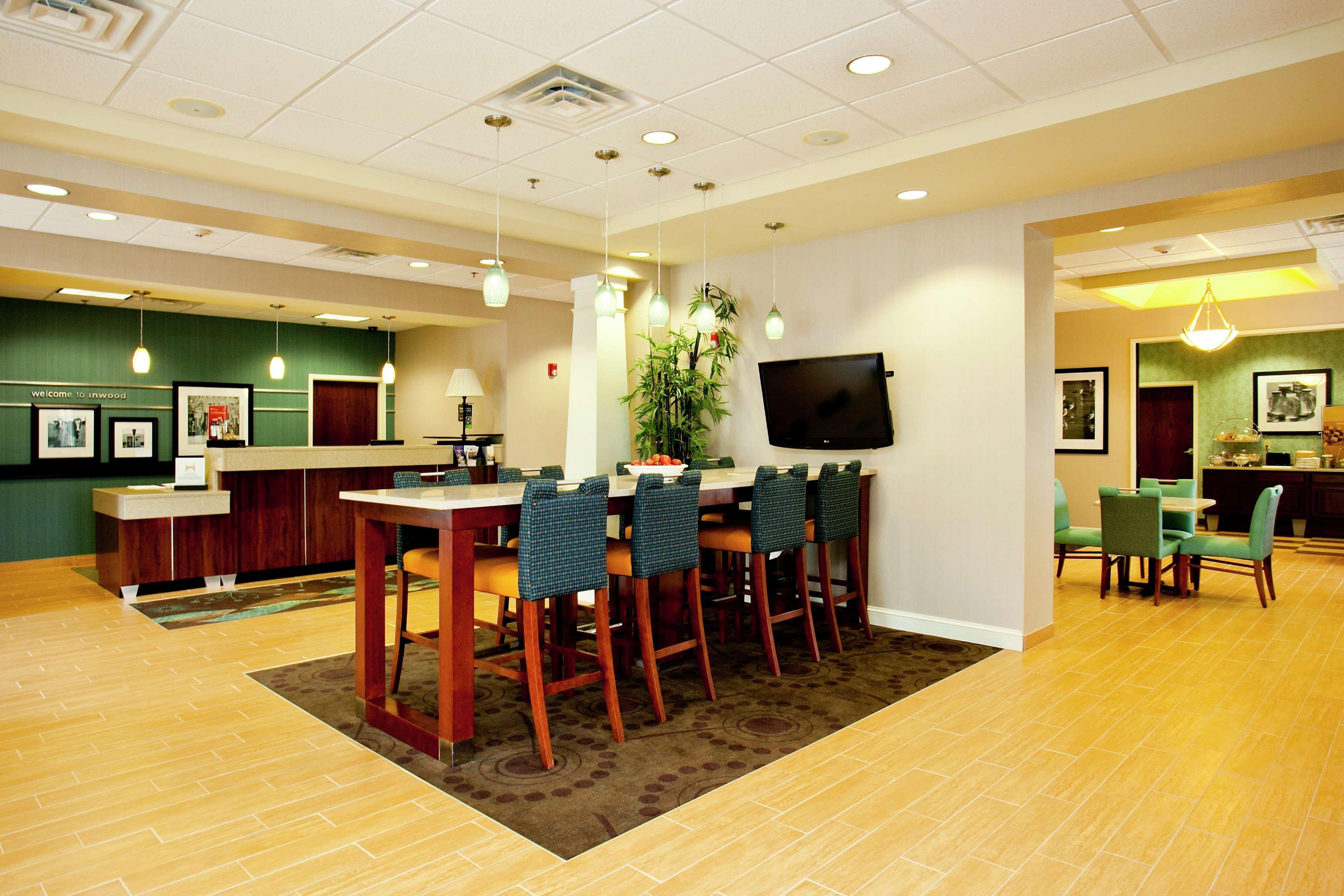 Hampton Inn Inwood Exteriör bild