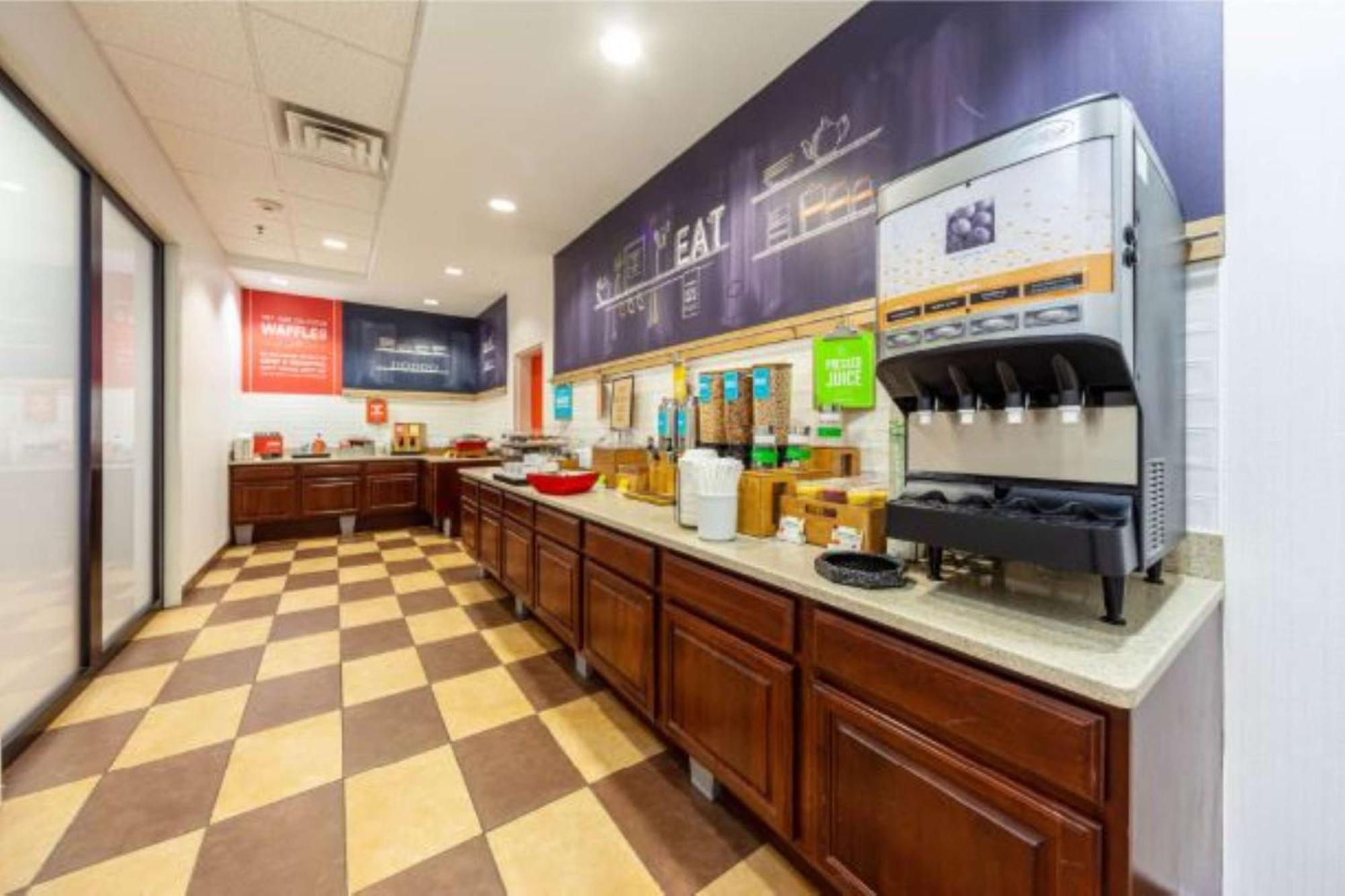 Hampton Inn Inwood Exteriör bild